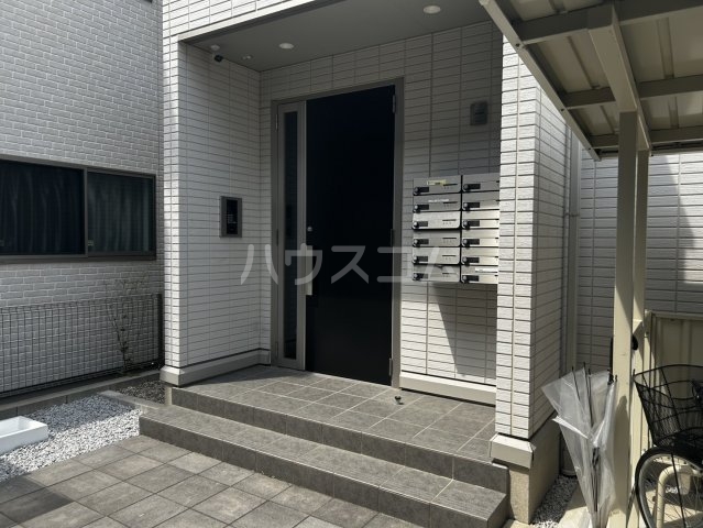 14/25 エントランス