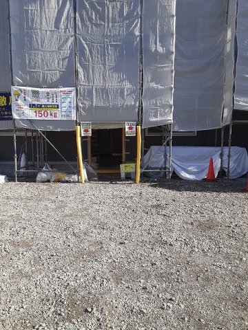 16/23 エントランス