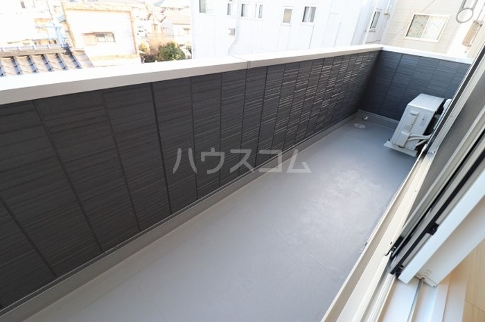 13/20 バルコニー