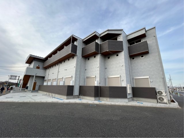 28/30 エントランス