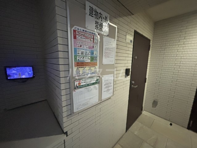 24/26 エントランス