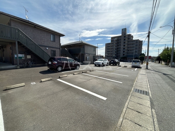 23/30 駐車場