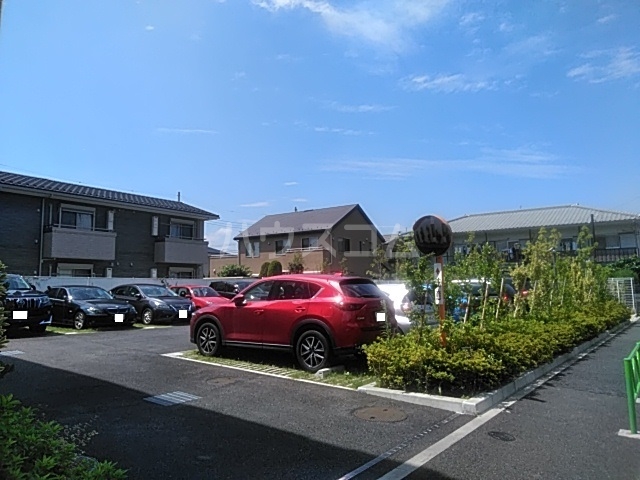 17/27 駐車場