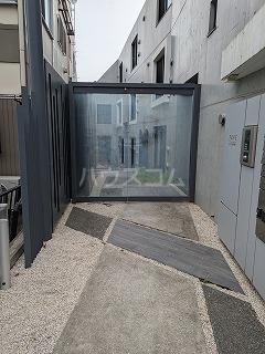 29/30 エントランス