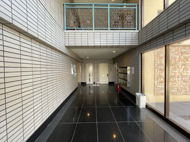 19/24 エントランス