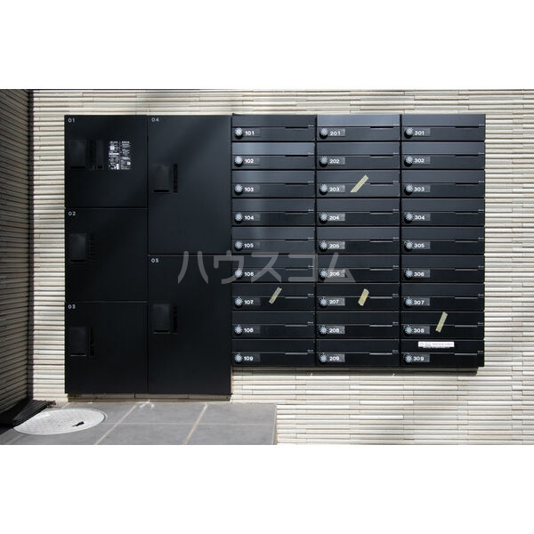 17/26 エントランス