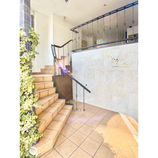 19/28 エントランス