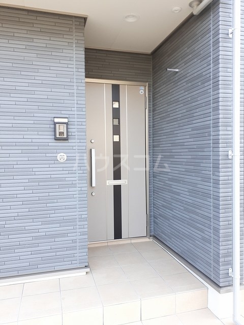 22/30 エントランス