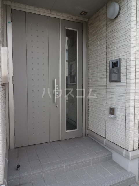 19/28 エントランス