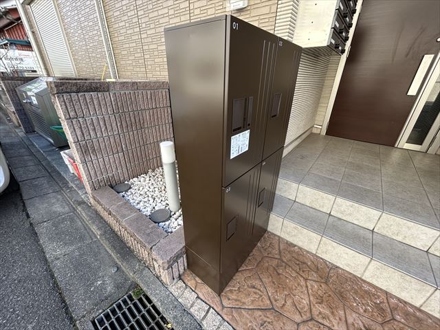 21/30 エントランス