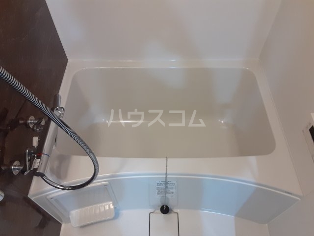 13/30 浴室