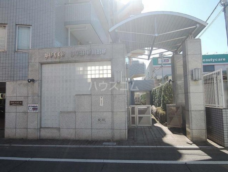 22/24 エントランス