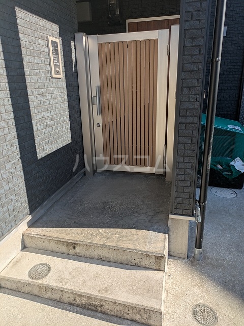 2/5 エントランス