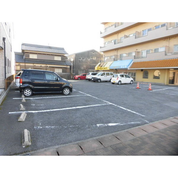 14/16 駐車場