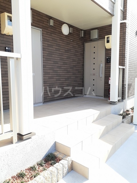 14/20 エントランス