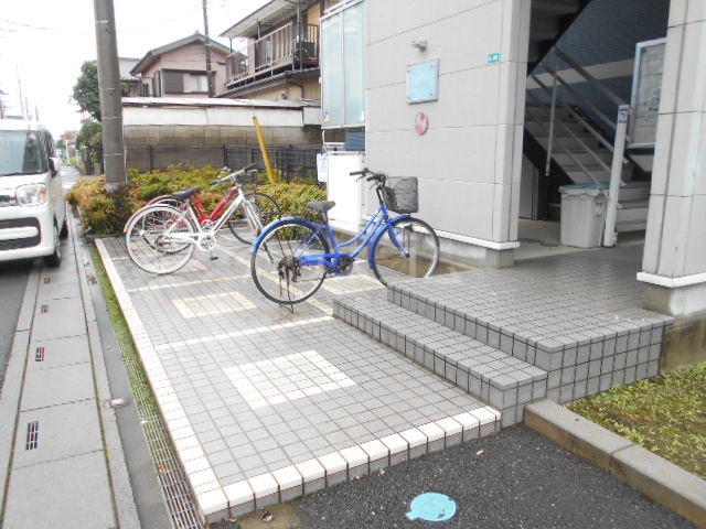 21/30 エントランス