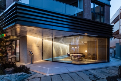 23/29 エントランス