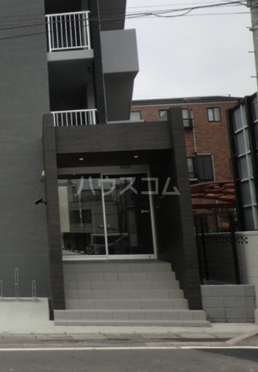 15/18 エントランス