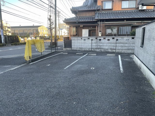 2/4 駐車場