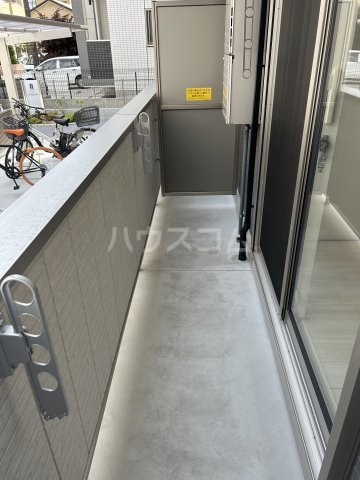 18/28 バルコニー