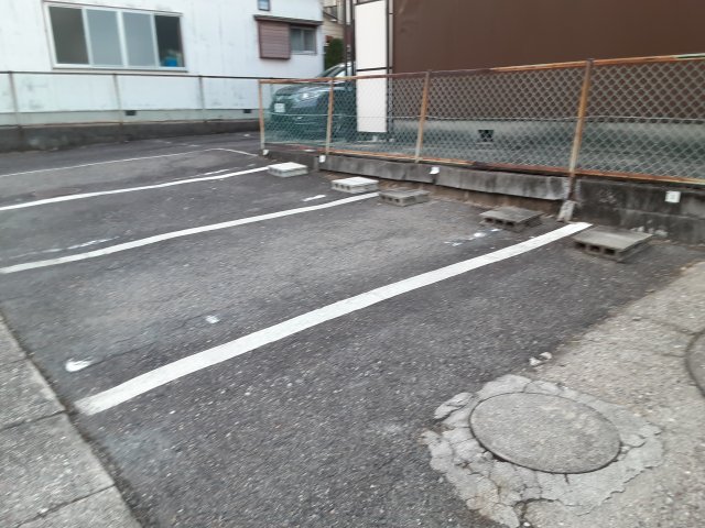 21/29 駐車場