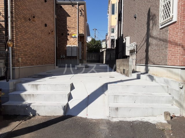 16/26 エントランス