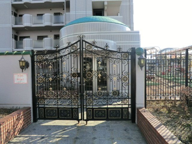 25/30 エントランス