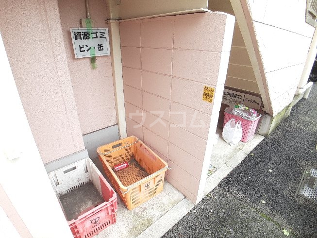 21/30 エントランス