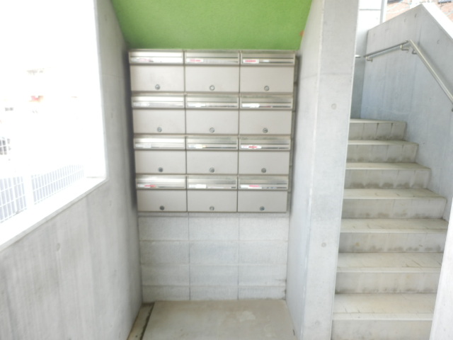 22/30 エントランス