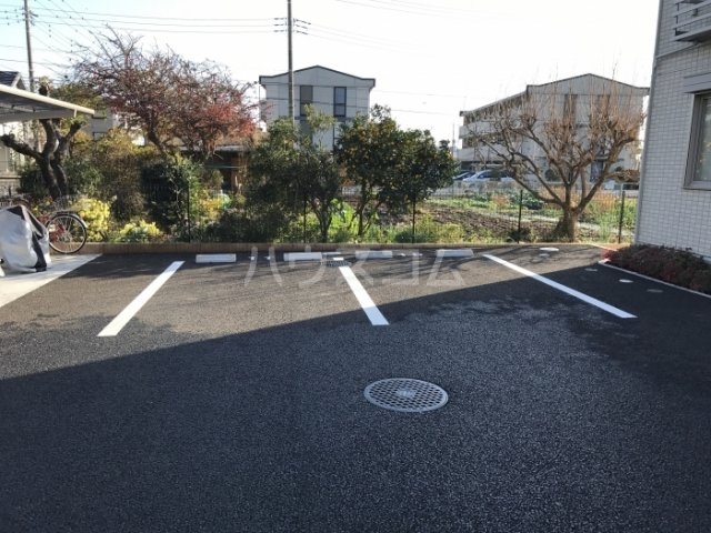 2/7 駐車場