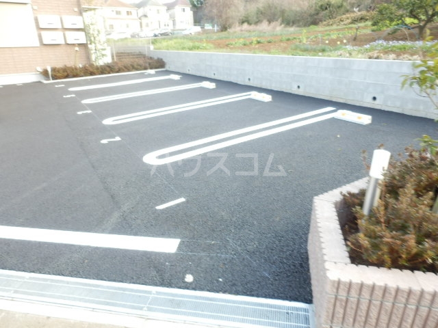 18/24 駐車場