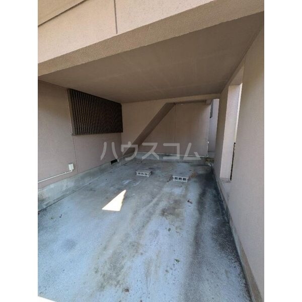 14/16 駐車場