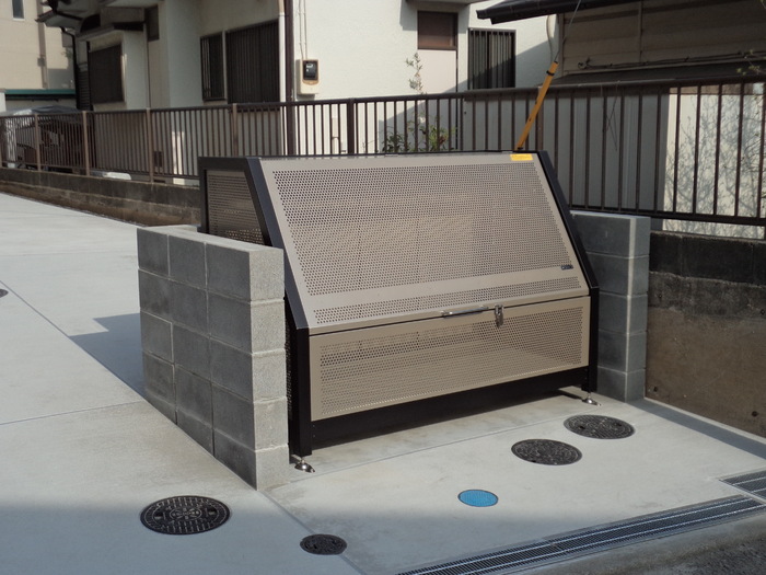 18/29 エントランス