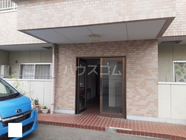 2/5 エントランス