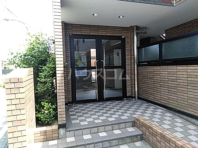 20/24 エントランス