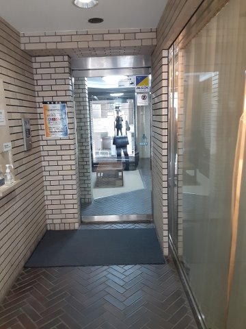 29/30 エントランス