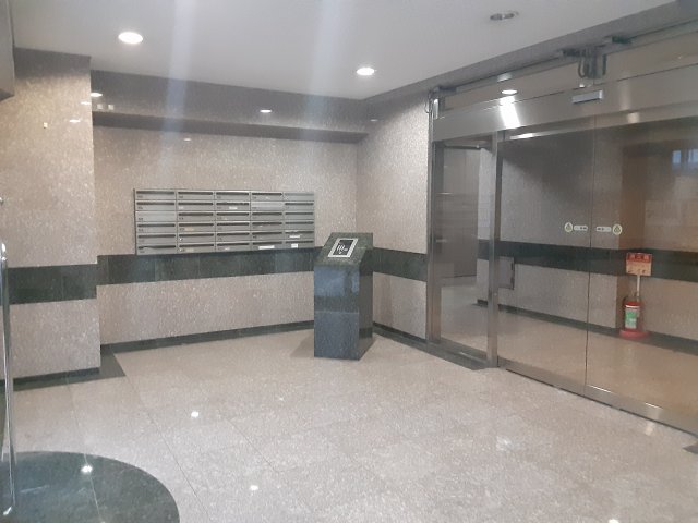 2/4 エントランス