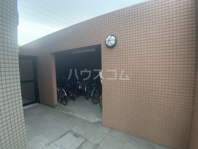 20/30 エントランス