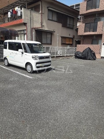 23/26 駐車場