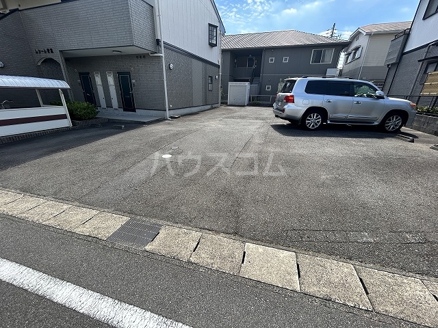 2/6 駐車場