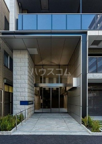 24/30 エントランス