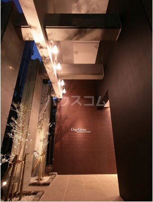 14/22 エントランス