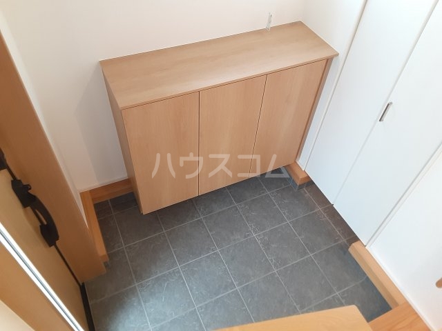 16/30 玄関