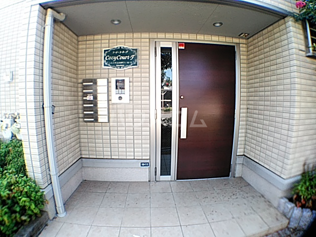 21/30 エントランス