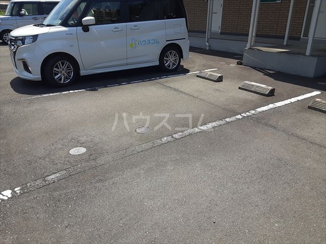 16/23 駐車場