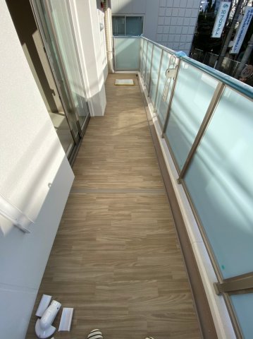 20/30 バルコニー