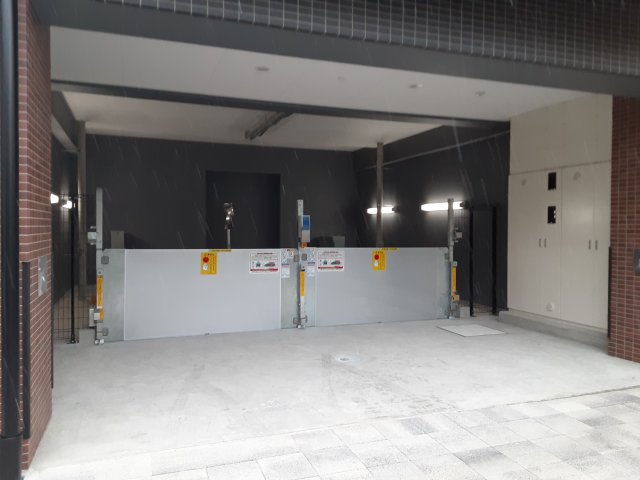 28/30 駐車場