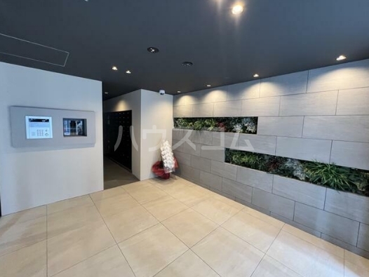 16/18 エントランス