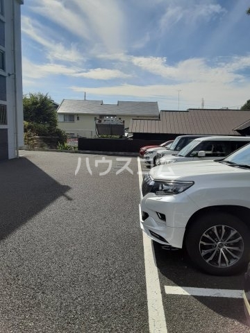 14/17 駐車場