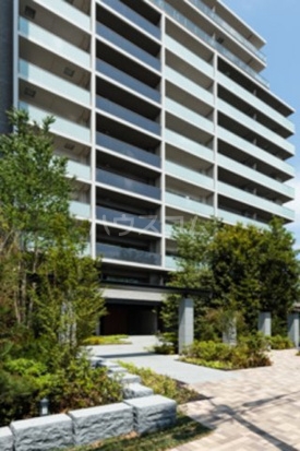 19/28 エントランス